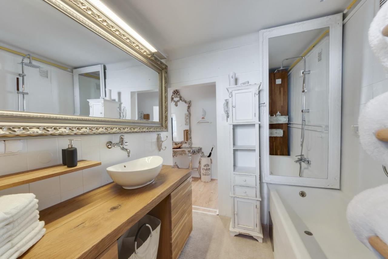 Amazing Apartment In Downtown Марибор Экстерьер фото